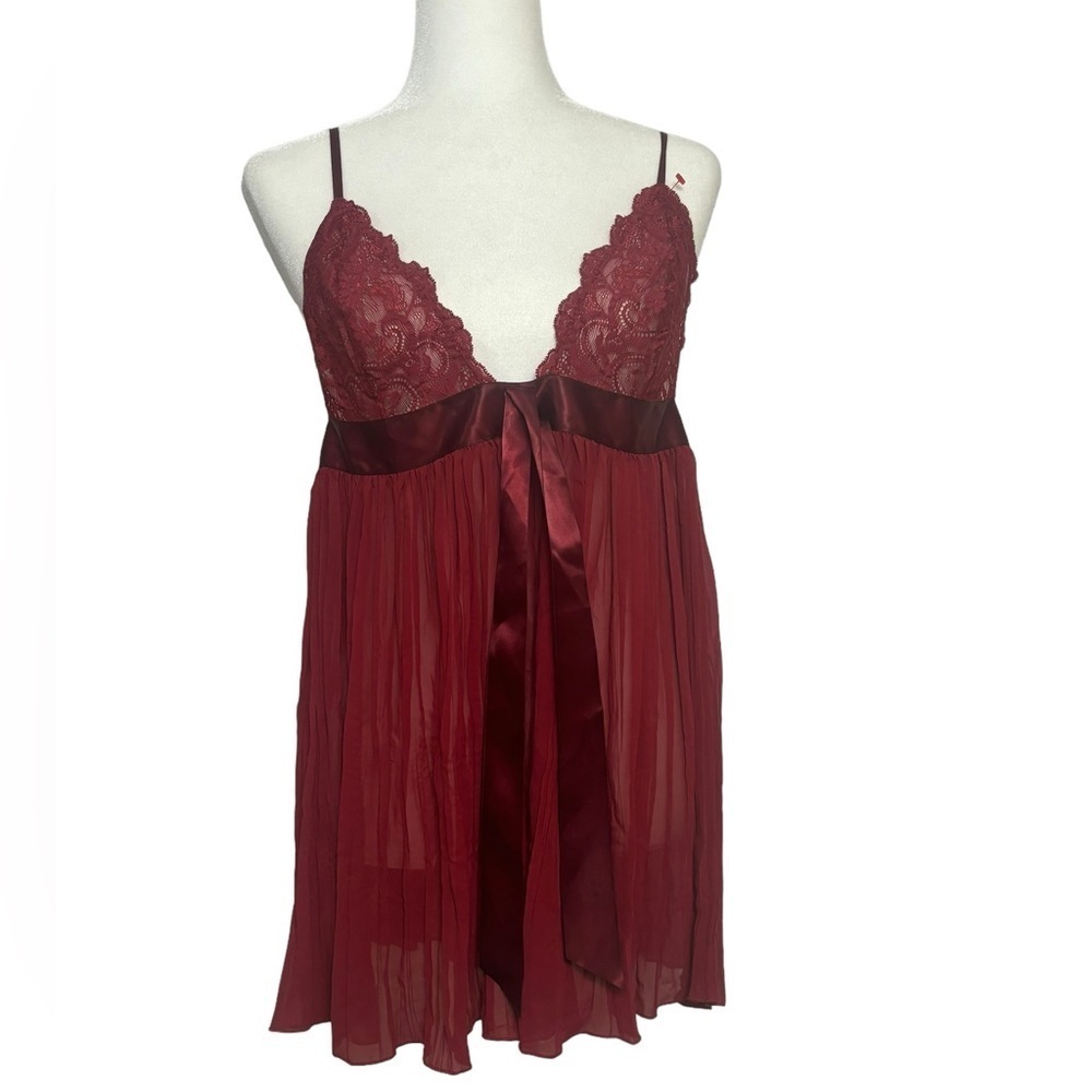 Victoria's Secret Sheer Burgundy Crinkle Pleat Chiffon & Lace Babydoll L…
